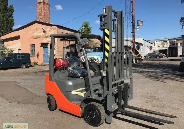 Погрузчик телескопический TOYOTA 02-8FGF15 - фото № 2