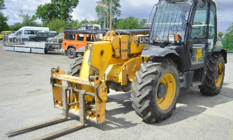 Телескопический погрузчик JCB 535-95 2009 г.в - фото № 1