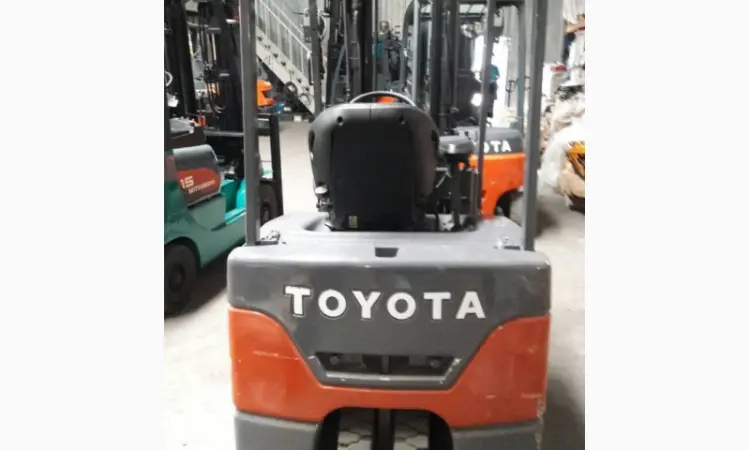 Электропогрузчик Toyota 7FBEF18, 1800 кг, 5 метров подъем, вагонник - фото № 1