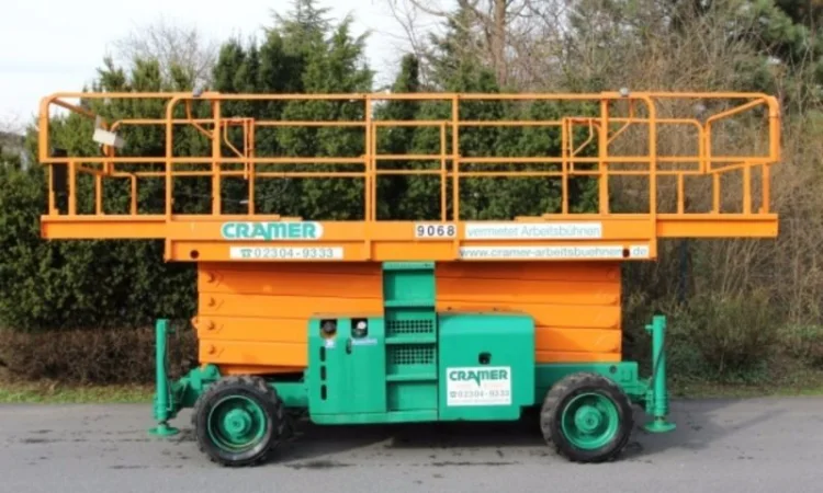 Подъемник ножничный Haulotte H18SDX, дизель, 2000 г., 517 м/ч, 18 м.рабочая высота - фото № 1