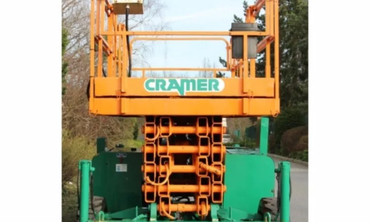 Подъемник ножничный Haulotte H18SDX, дизель, 2000 г., 517 м/ч, 18 м.рабочая высота - фото № 3