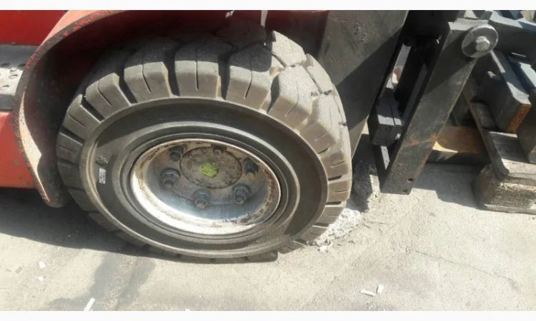 Погрузчик вилочный Manitou ME430, 3т., 6м. подъем, свободный ход, каретка - фото № 13