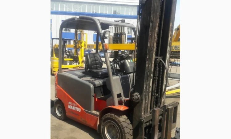 Погрузчик вилочный Manitou ME430, 3т., 6м. подъем, свободный ход, каретка - фото № 1