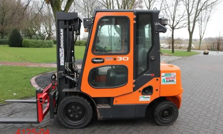 Погрузчик вилочный дизельный Doosan D 30 S 5, 2014 года, 3 т., 4490 м/ч - фото № 3