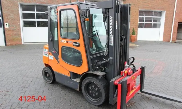 Погрузчик вилочный дизельный Doosan D 30 S 5, 2014 года, 3 т., 4490 м/ч - фото № 7