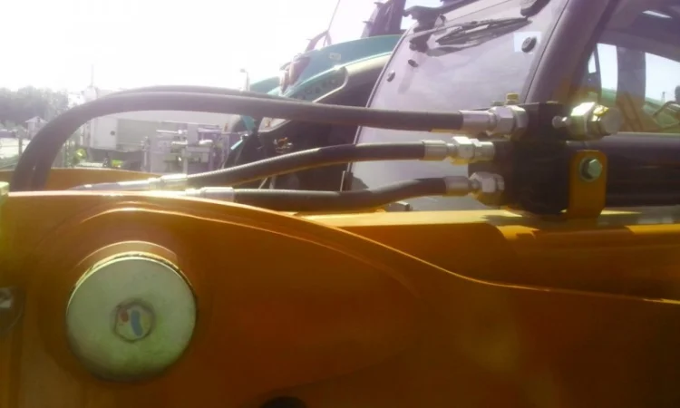 Телескопический погрузчик Manitou MT 1135, 2014 года, 700 м/ч - фото № 9