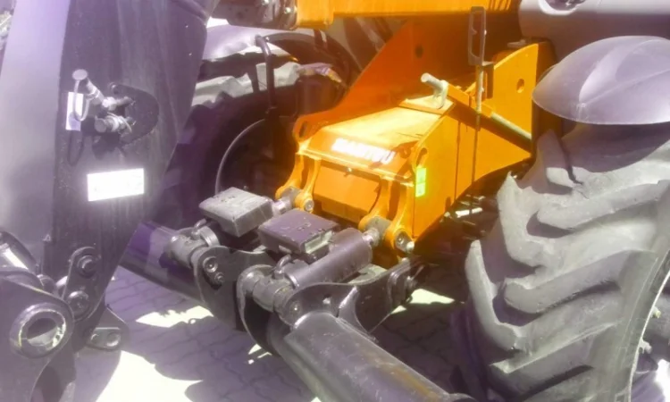 Телескопический погрузчик Manitou MT 1135, 2014 года, 700 м/ч - фото № 12