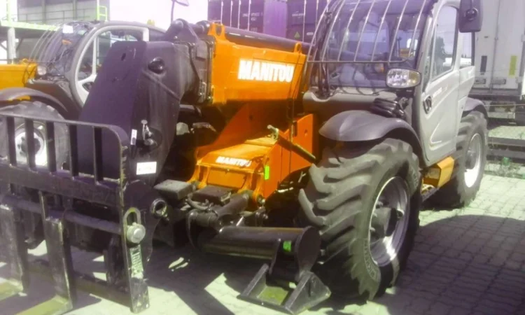 Телескопический погрузчик Manitou MT 1135, 2014 года, 700 м/ч - фото № 2