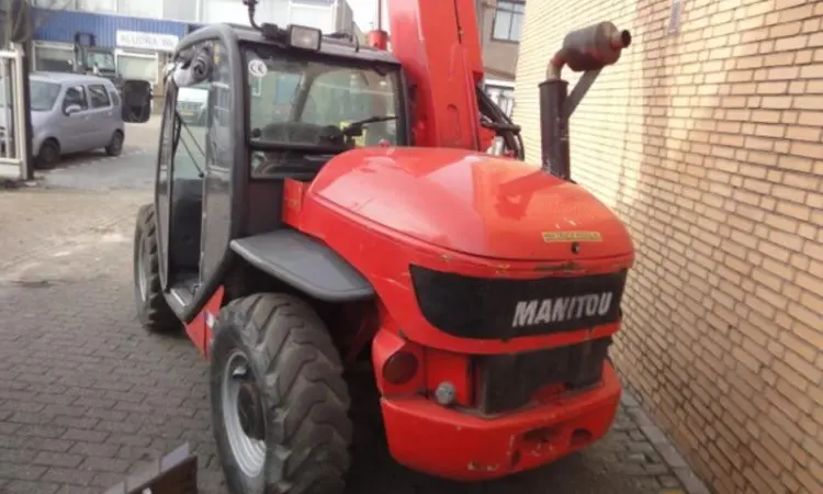 Телескопический погрузчик Manitou MLT523T, 2005 г - фото № 4