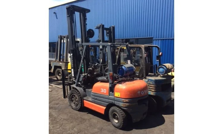 Погрузчик вилочный Toyota 6FG30, газ, 3000 кг грузоподъемность, 7000 мм высота подъема - фото № 2
