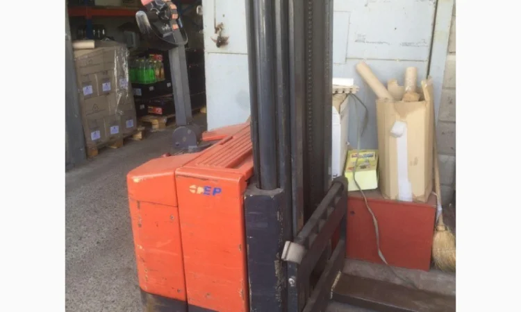 Поводковый штабелер ES-16-16E, 2007 г., 1.6т., 4м высота подъема - фото № 1