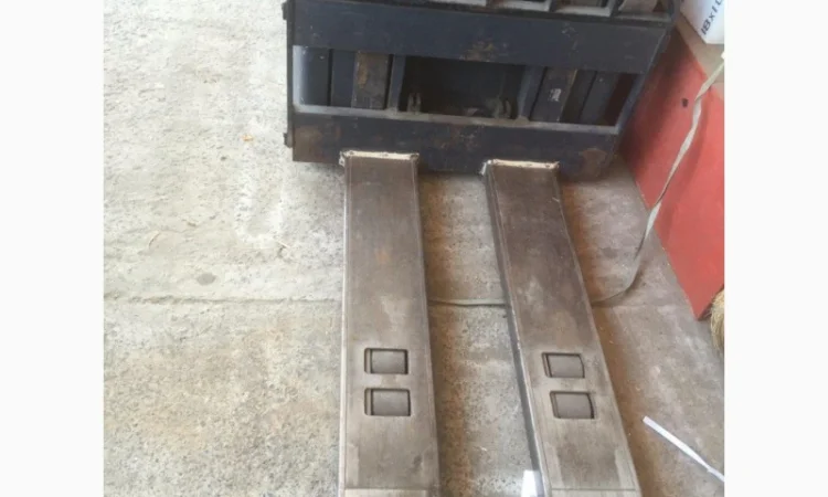 Поводковый штабелер ES-16-16E, 2007 г., 1.6т., 4м высота подъема - фото № 2