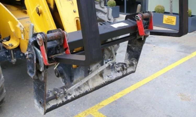 Телескопический погрузчик JCB 531-70, 2012 г - фото № 3