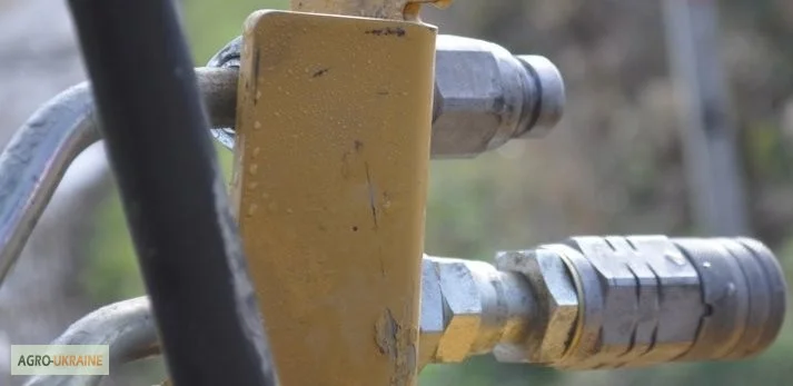 Мини-погрузчик CATERPILLAR 216 B3 2011 года - фото № 10