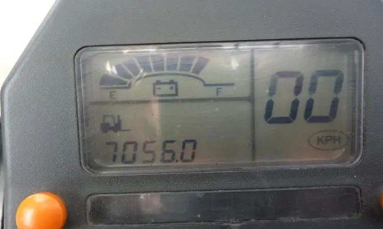 Электропогрузчик бу Mitsubishi EP30, 3т., 4700 мм высота подъема, 2005 г - фото № 8