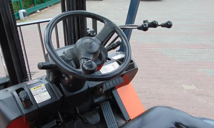 Дизельный погрузчик бу Toyota 02-7FDF15, 2005 г - фото № 3