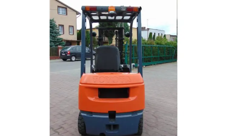 Дизельный погрузчик бу Toyota 02-7FDF15, 2005 г - фото № 4