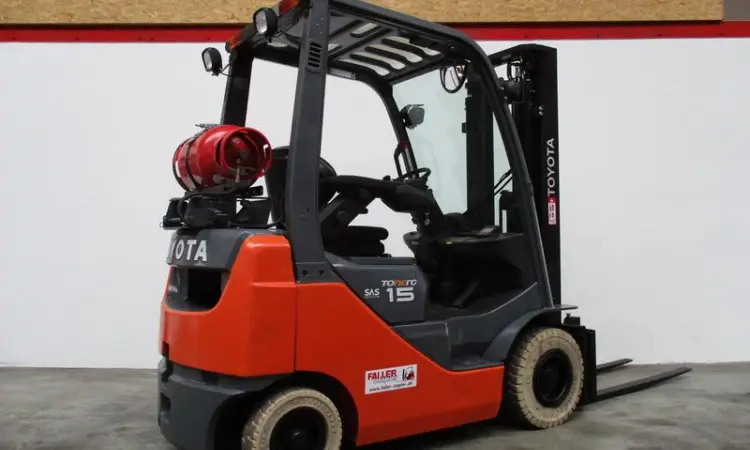 Газовый погрузчик Toyota 02-8FGF15, 2013 года, 6330 мч, вагонник - фото № 2