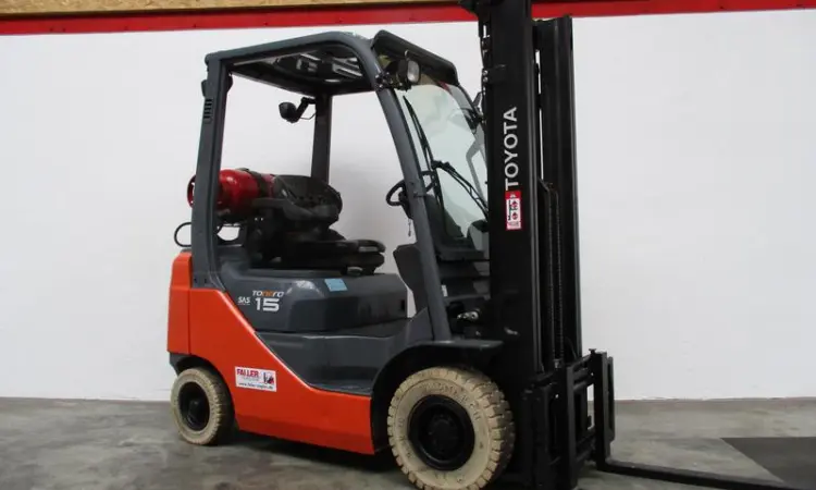 Газовый погрузчик Toyota 02-8FGF15, 2013 года, 6330 мч, вагонник - фото № 4