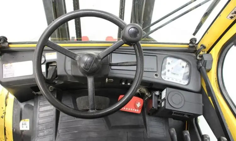 Погрузчик вилочный Hyster H4.50XM, газ, кабина, 4.5т., 2006 г., 1706 м/ч, 4150 мм подъем - фото № 2