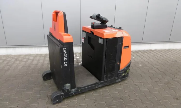 Тягач BT TSE 300, электро, 3т., 2012 года - фото № 1