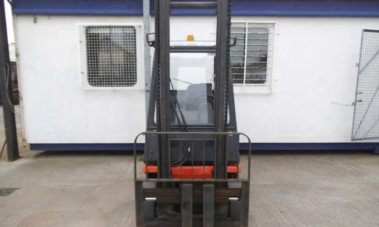 Дизельный погрузчик Linde H20D, 2006 г., 2т., 3850 мм подъем, 1662 м/ч, каретка - фото № 7