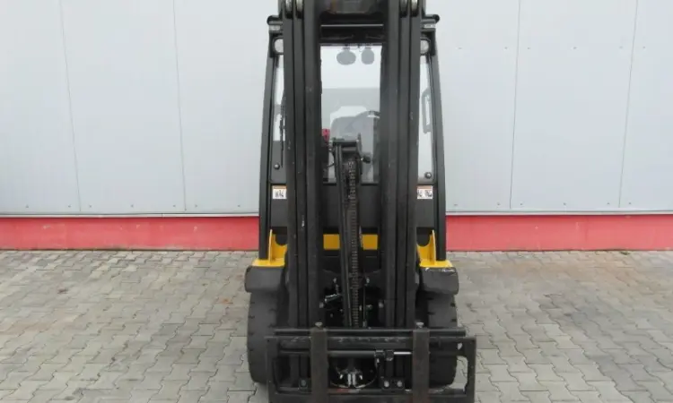 Дизельный погрузчик Yale GLP25VX, 2014 года, 11593 м/ч, 2.5т., 4.9м.подъем, вагонник - фото № 3