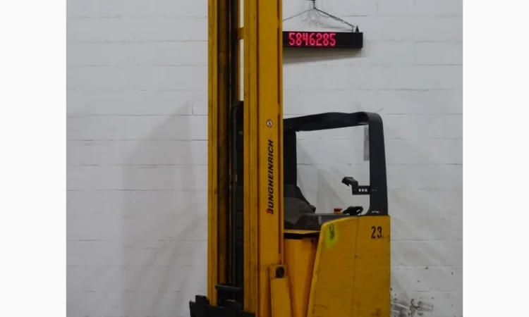 Штабелер-ричтрак Jungheinrich, 9.7м. подъем - фото № 2