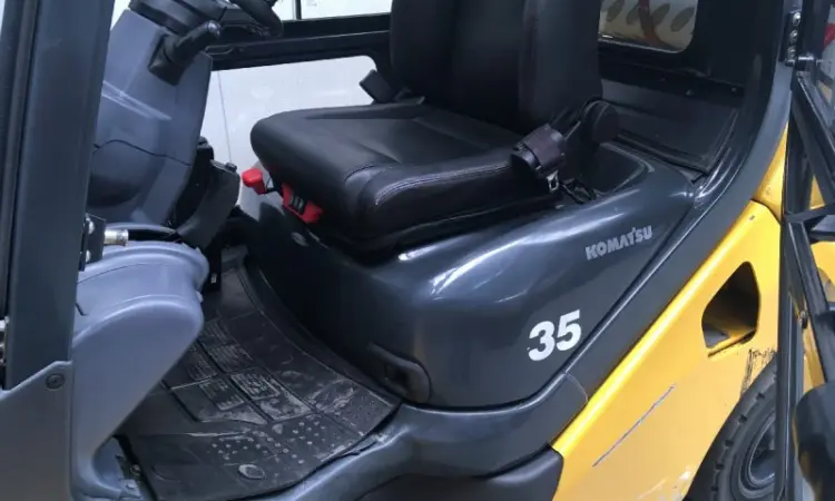 Погрузчик Komatsu FG35AT-17, газ, 2015 года, состояние нового, максимальная комплектация - фото № 9