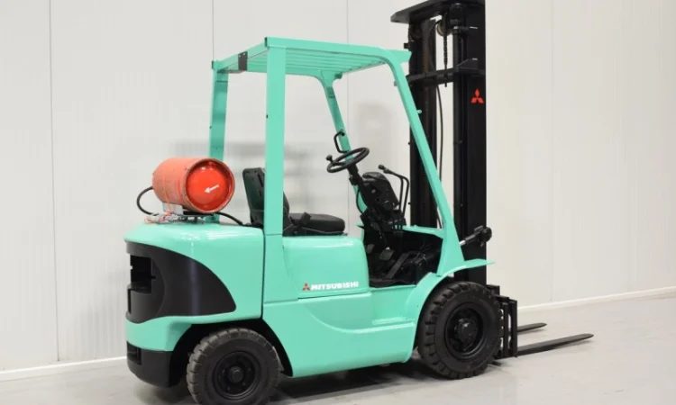 Газовый погрузчик Mitsubishi FG25K, 2002 г., 4240 м/ч, 4м.высота подъема, каретка - фото № 2