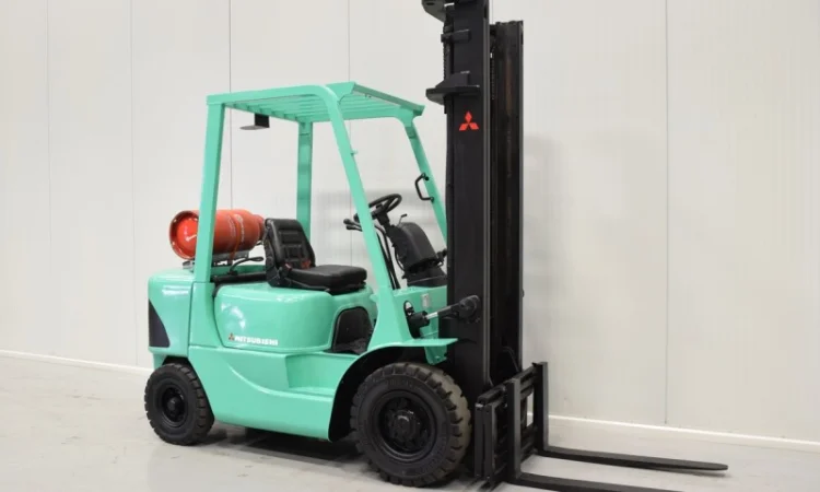 Газовый погрузчик Mitsubishi FG25K, 2002 г., 4240 м/ч, 4м.высота подъема, каретка - фото № 3