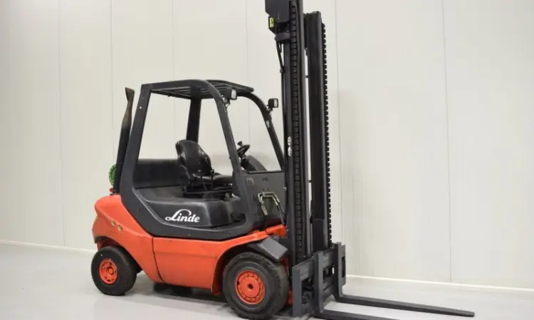 Газовый погрузчик Linde H25T-05, 2500 кг, 2010 г., 9300 м/ч - фото № 3