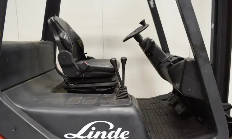 Газовый погрузчик Linde H25T-05, 2500 кг, 2010 г., 9300 м/ч - фото № 7