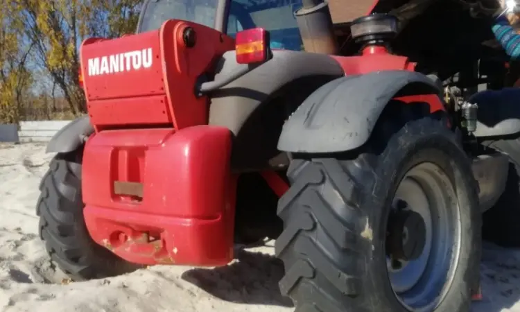 Телескопический погрузчик Manitou MT732 в наличии, 2006 года - фото № 5