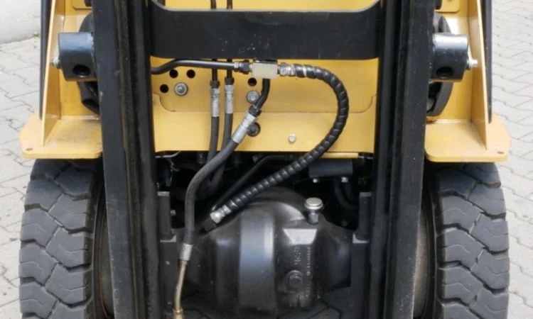 Вилочный погрузчик 1.5т., газ, CAT Lift Trucks GP15N, 2012г., 3000 м/ч - фото № 6