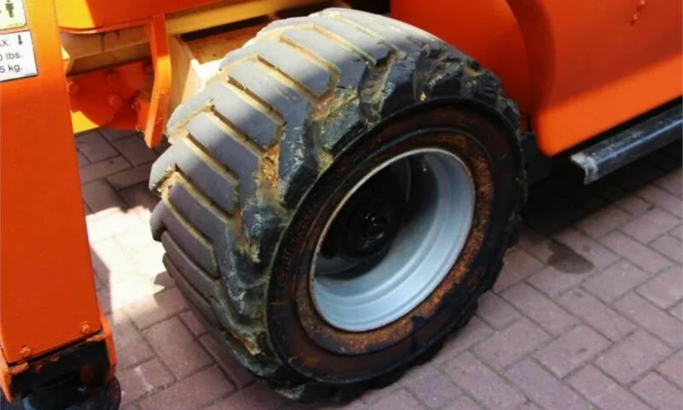 Ножничный подъемник JLG 4394RT, дизель, 2007г., 3905 м/ч, 15 метров рабочая высота - фото № 6