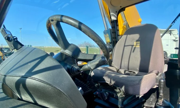 Телескопічний навантажувач JCB 535-125 - 2018 рік - фото № 10