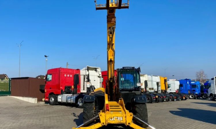 Телескопічний навантажувач JCB 535-125 - 2018 рік - фото № 18