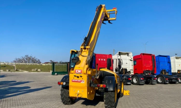 Телескопічний навантажувач JCB 535-125 - 2018 рік - фото № 15