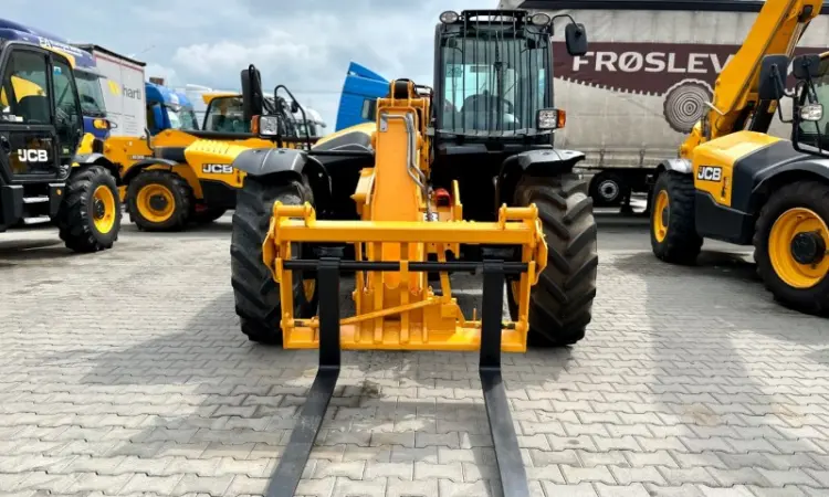 Телескопічний навантажувач JCB 535-95 - 2016 рік - фото № 19