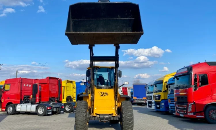 Фронтальний навантажувач JCB 437 2015 року - фото № 2