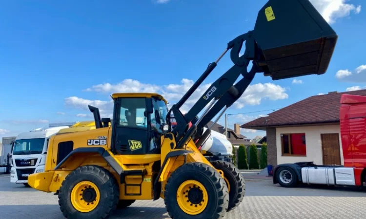 Фронтальний навантажувач JCB 437 2015 року - фото № 4