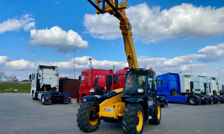 Телескопічний навантажувач JCB 535-95 2014 року - фото № 1