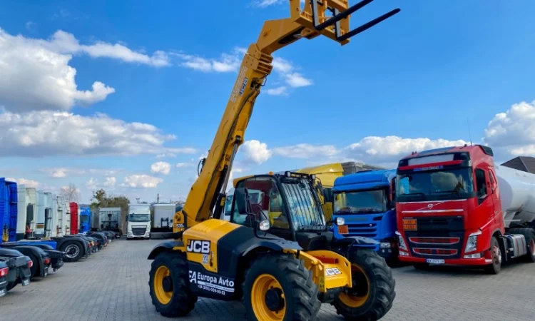 Телескопічний навантажувач JCB 535-95 2014 року - фото № 18