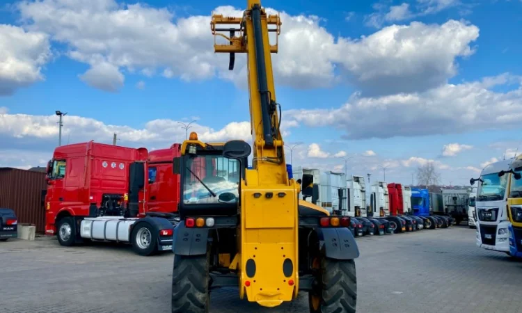 Телескопічний навантажувач JCB 535-95 2014 року - фото № 12