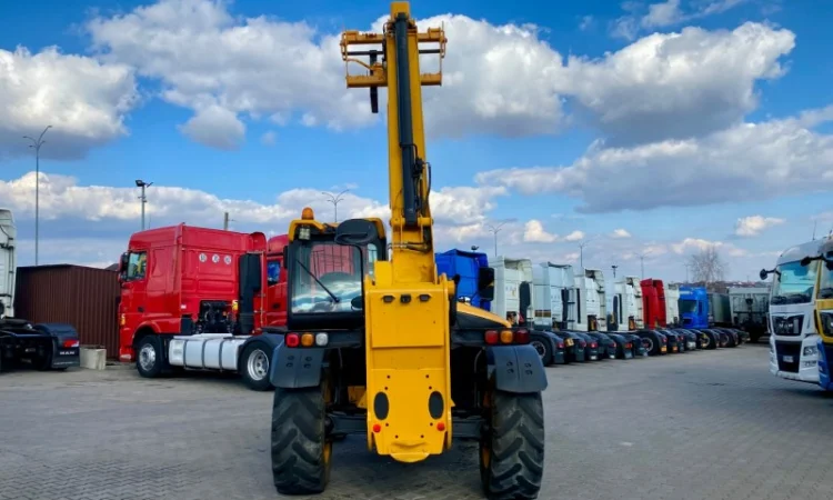 Телескопічний навантажувач JCB 535-95 2014 року - фото № 2