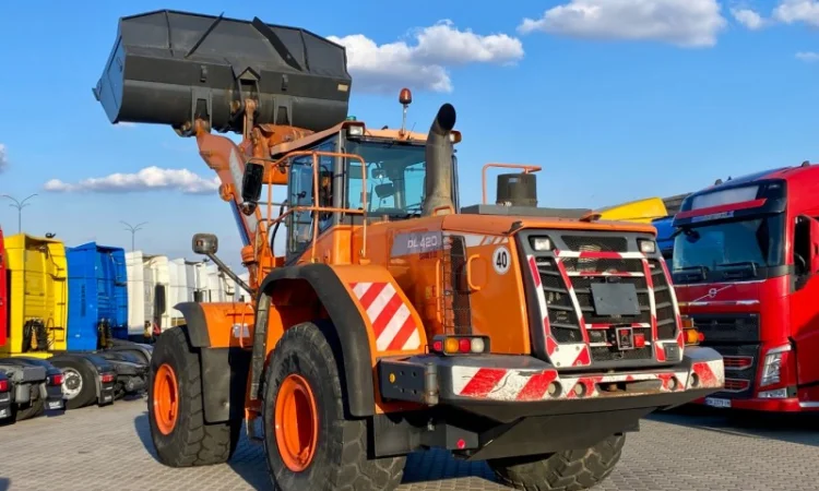 Doosan DL 420-3 - 2013 рік - фото № 2