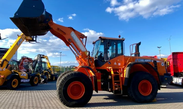 Doosan DL 420-3 - 2013 рік - фото № 10