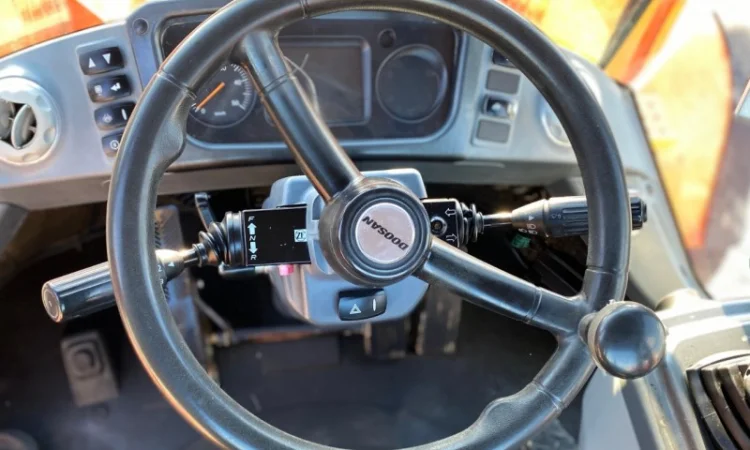 Doosan DL 420-3 - 2013 рік - фото № 7