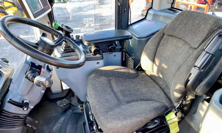 Doosan DL 420-3 - 2013 рік - фото № 6